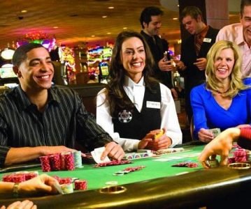 Playing Poker Tournaments Online and Have Fun